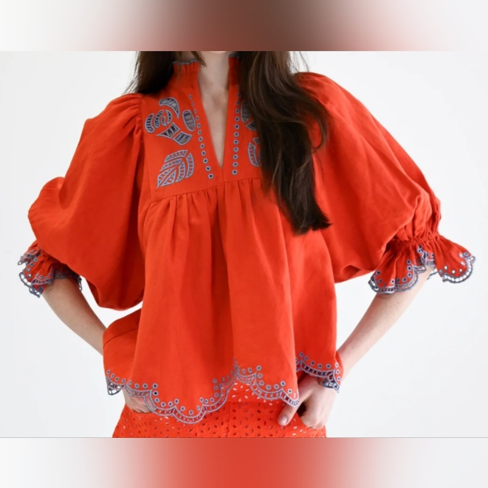 Women's Never A Wallflower Embroidered High Neck Top Size M READ